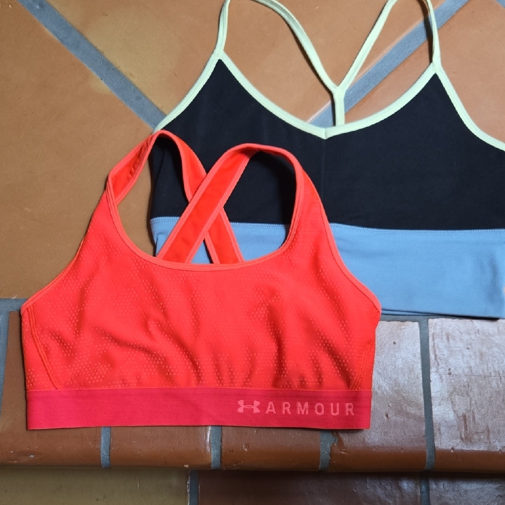 Under Armour Women's Sports Bra - Red and Black